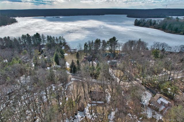 128 Shore Drive N, Wurtsboro, NY 12790