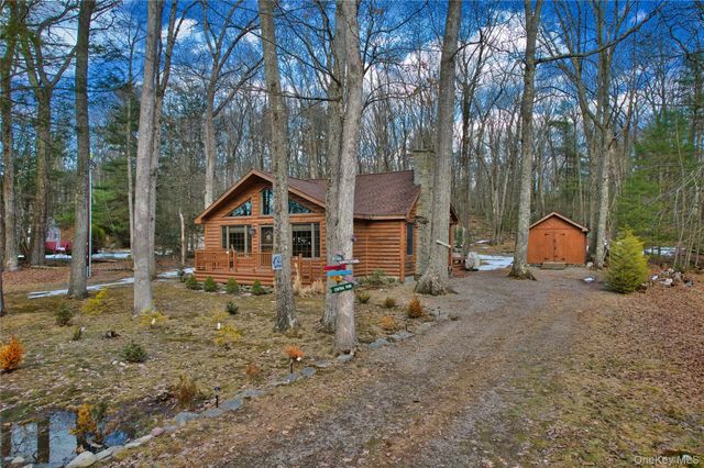 128 Shore Drive N, Wurtsboro, NY 12790