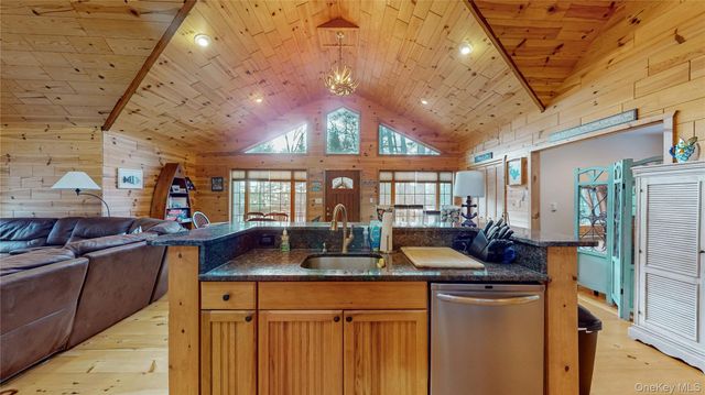 128 Shore Drive N, Wurtsboro, NY 12790