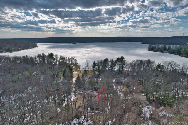 128 Shore Drive N, Wurtsboro, NY 12790