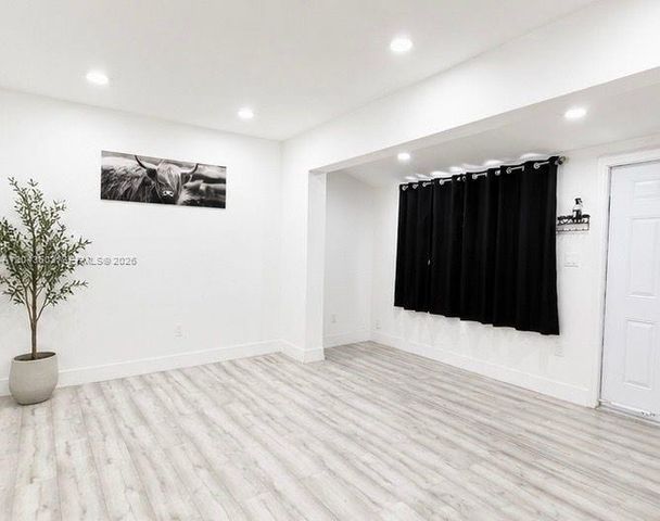 59 E 10th Street, Hialeah, FL 33010