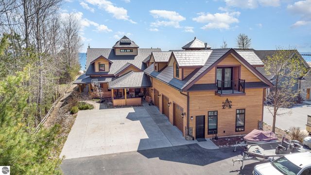 891 S State Street, Oscoda, MI 48750