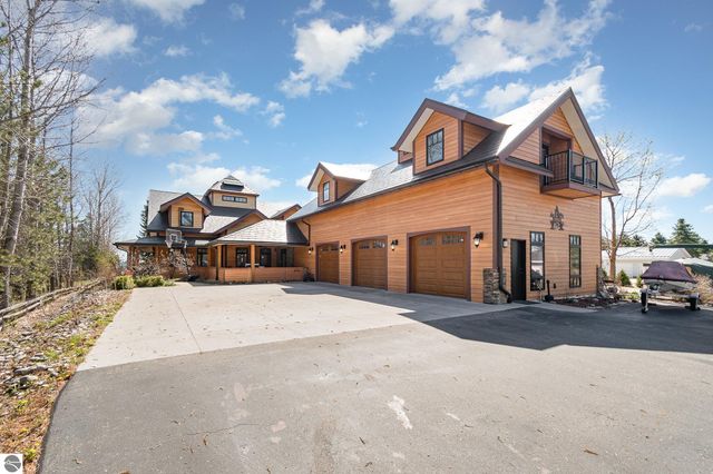 891 S State Street, Oscoda, MI 48750