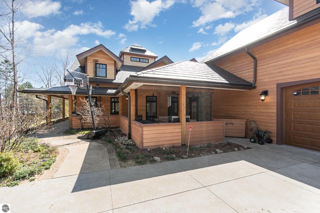 891 S State Street, Oscoda, MI 48750