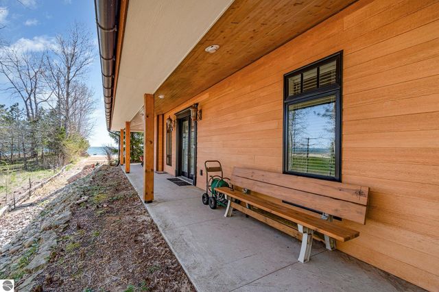 891 S State Street, Oscoda, MI 48750