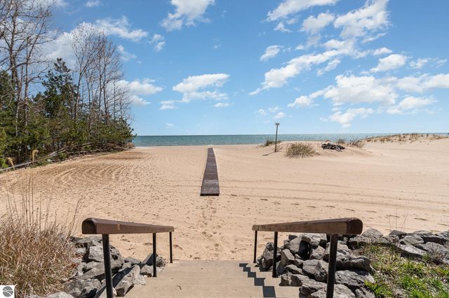 891 S State Street, Oscoda, MI 48750