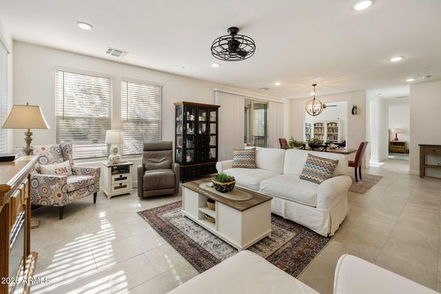 5100 E RANCHO PALOMA Drive 1053, Cave Creek, AZ 85331