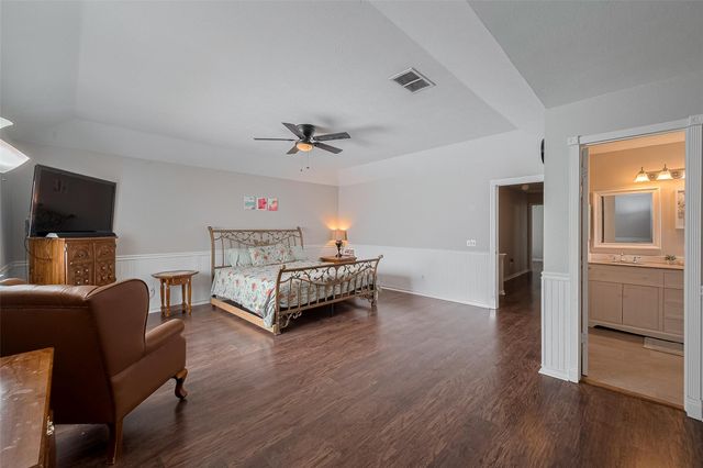 3426 Hidden Creek Drive, Sugar Land, TX 77479