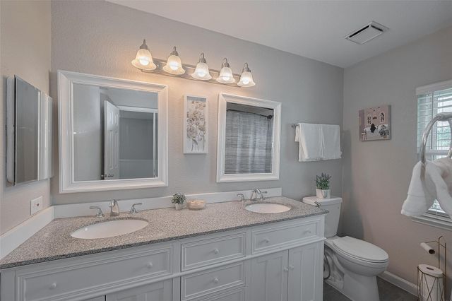 3426 Hidden Creek Drive, Sugar Land, TX 77479