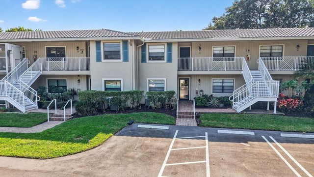 18 Westgate Lane E, Boynton Beach, FL 33436