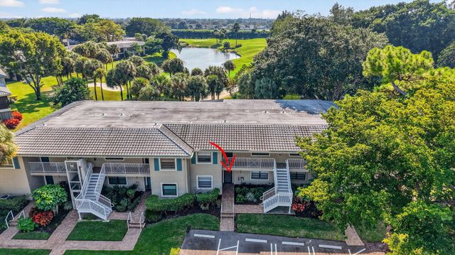18 Westgate Lane E, Boynton Beach, FL 33436
