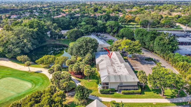 18 Westgate Lane E, Boynton Beach, FL 33436