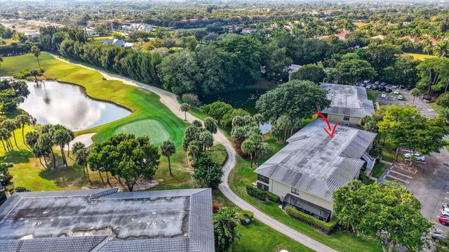 18 Westgate Lane E, Boynton Beach, FL 33436