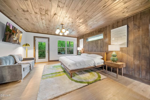 1924 Pine Court, Sevierville, TN 37876
