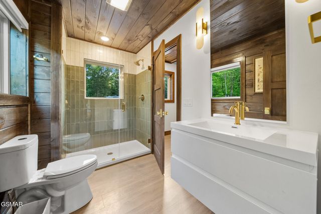 1924 Pine Court, Sevierville, TN 37876