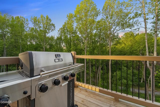 1924 Pine Court, Sevierville, TN 37876