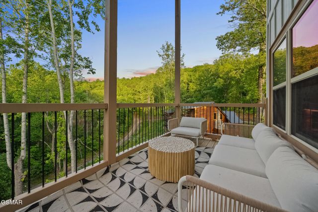 1924 Pine Court, Sevierville, TN 37876