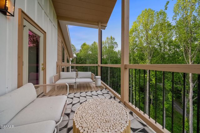 1924 Pine Court, Sevierville, TN 37876