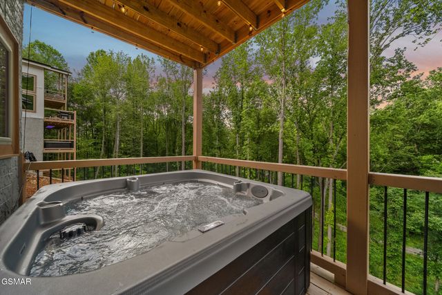 1924 Pine Court, Sevierville, TN 37876