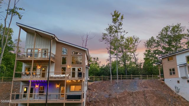 1924 Pine Court, Sevierville, TN 37876