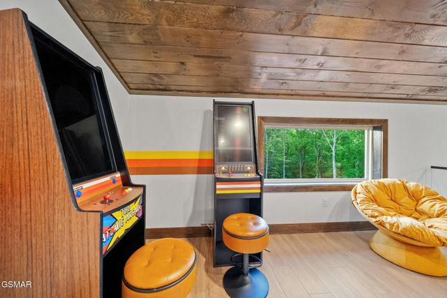 1924 Pine Court, Sevierville, TN 37876