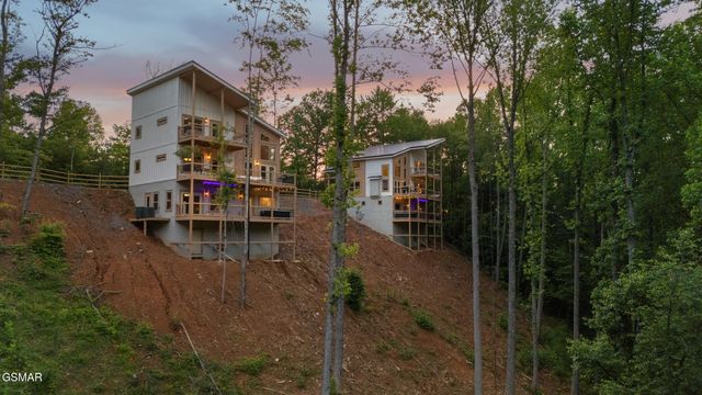 1924 Pine Court, Sevierville, TN 37876