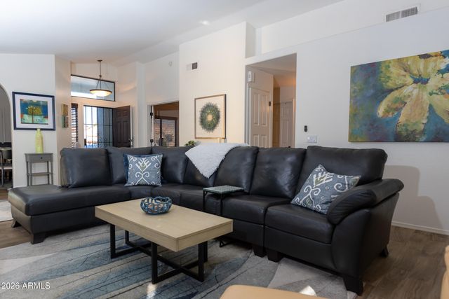 8629 W MAUI Lane, Peoria, AZ 85381