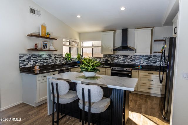 8629 W MAUI Lane, Peoria, AZ 85381