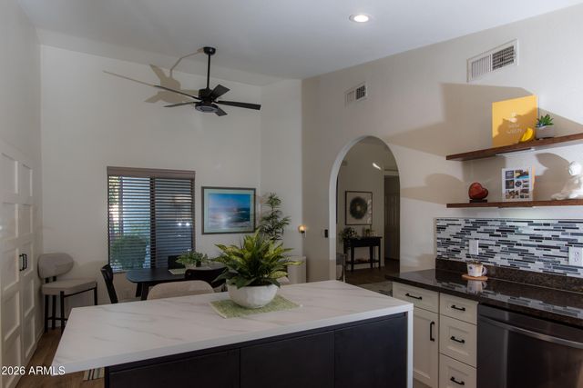 8629 W MAUI Lane, Peoria, AZ 85381