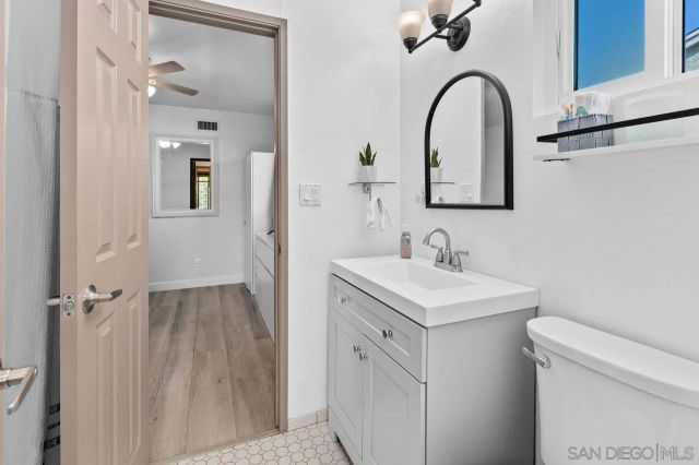 6245 Broadmoor Dr., La Mesa, CA 91942