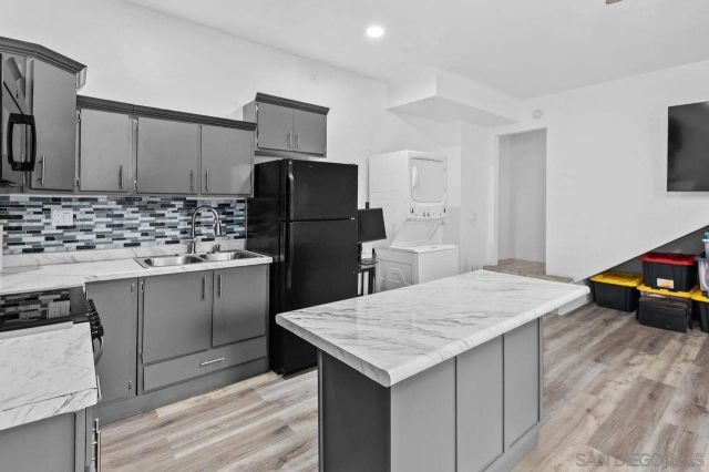 6245 Broadmoor Dr., La Mesa, CA 91942
