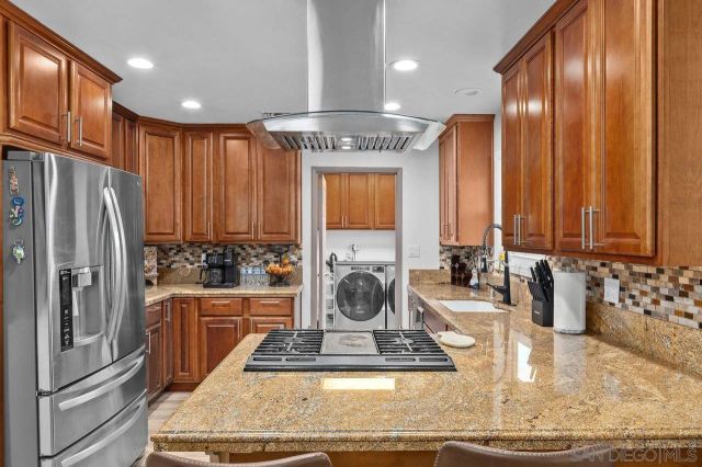 6245 Broadmoor Dr., La Mesa, CA 91942