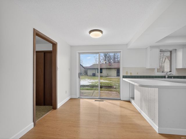 6711 Sullivans Court, Fort Wayne, IN 46835