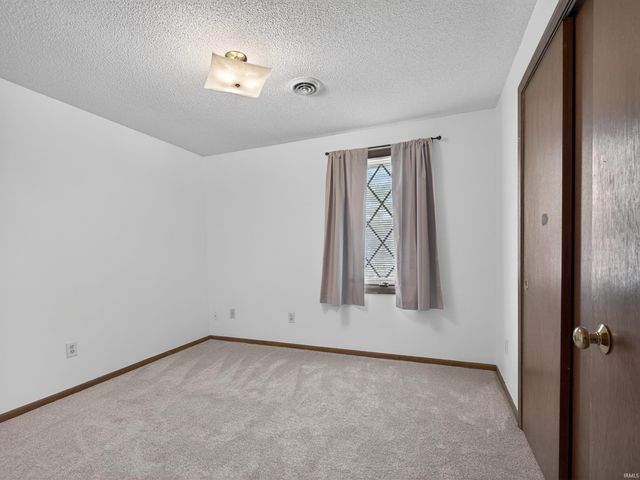 6711 Sullivans Court, Fort Wayne, IN 46835