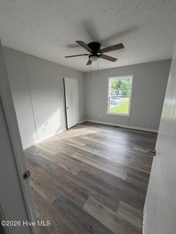155 Crown Point Drive, Riegelwood, NC 28456