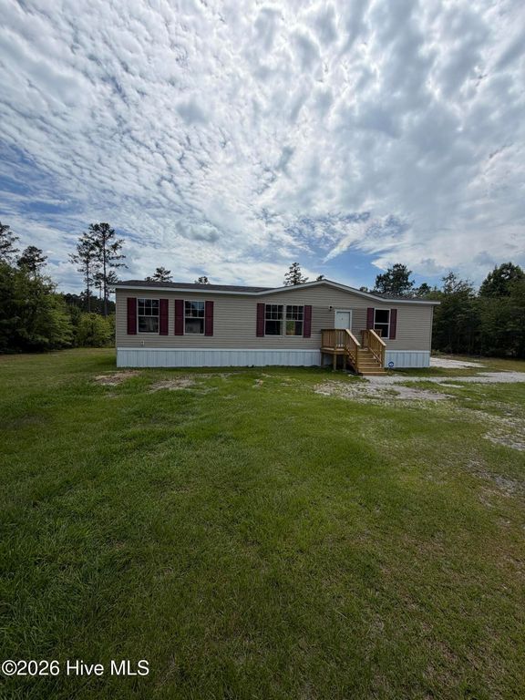 155 Crown Point Drive, Riegelwood, NC 28456