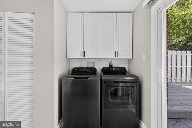 18 DEFOE CIR, Newark, DE 19702