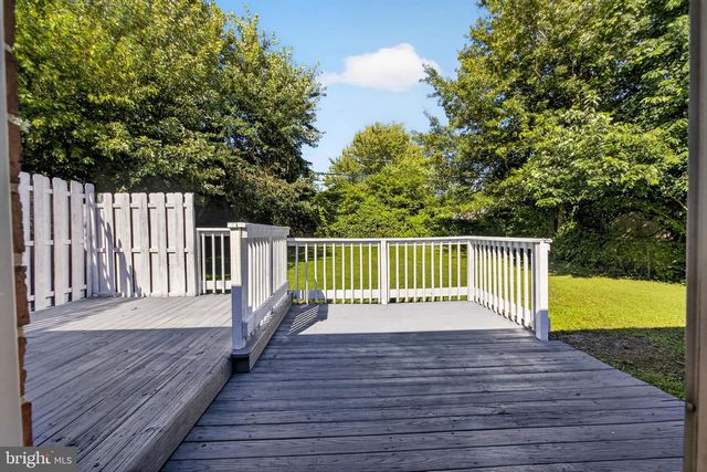 18 DEFOE CIR, Newark, DE 19702