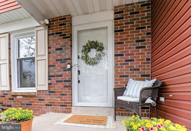540 PIONEER CIR, Harleysville, PA 19438