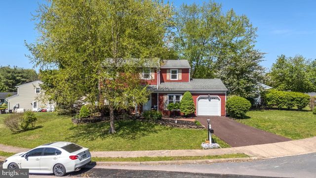 540 PIONEER CIR, Harleysville, PA 19438