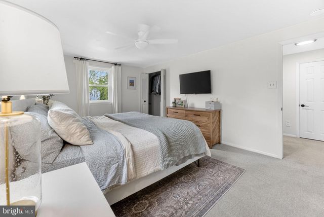 540 PIONEER CIR, Harleysville, PA 19438