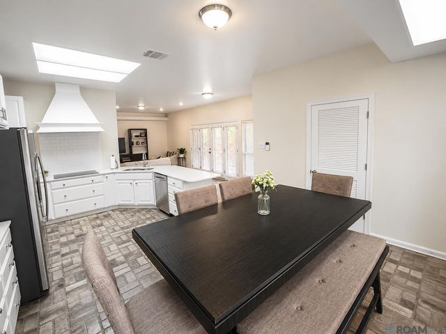 727 Brantford Dr, Port Allen, LA 70767