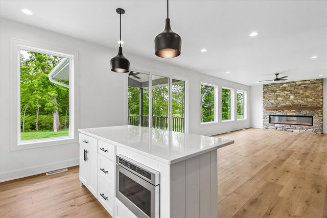 1212 Timber Trail, Solon, IA 52333