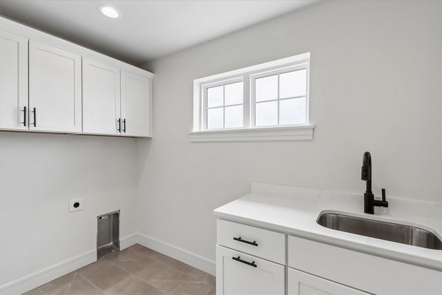 1212 Timber Trail, Solon, IA 52333