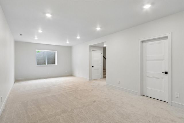 1212 Timber Trail, Solon, IA 52333