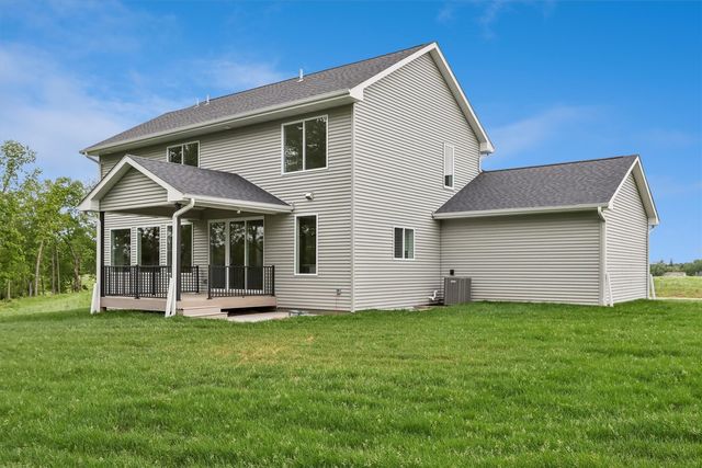 1212 Timber Trail, Solon, IA 52333
