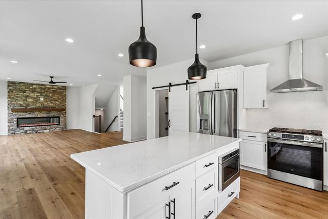 1212 Timber Trail, Solon, IA 52333