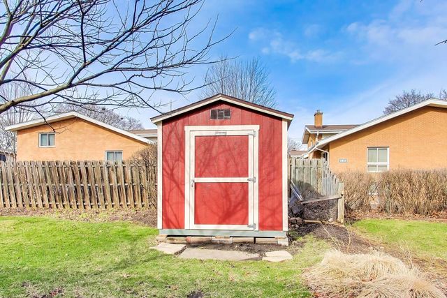 1606 N Pine Avenue, Arlington Heights, IL 60004