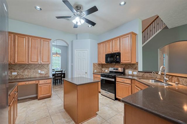 1839 Pembrook Circle, Conroe, TX 77301
