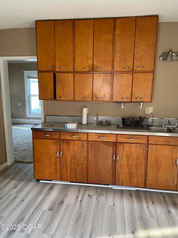 2116 S moffet Avenue, Joplin, MO 64801